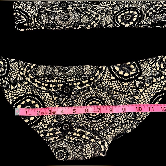 Coral black/ cream lace pattern crop top swim bikini bathing suit M/L - Picture 8 of 9